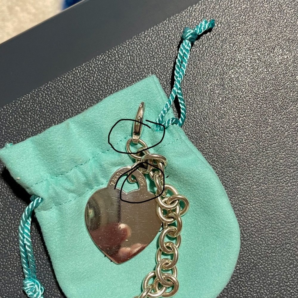 Tiffany & Co. Silver XL Heart Bracelet - Picture 5 of 5